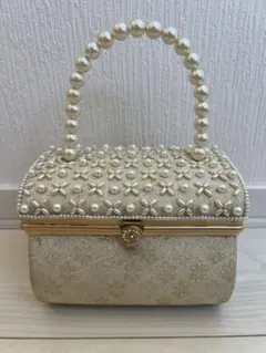 バック　パール　ビーズ　ホワイト　成人式　結婚式　冠婚葬祭