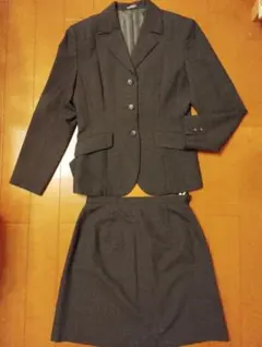 美品　NEW YORKER スカートスーツ ウールマーク　11号　L　グレー