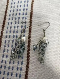 グレー系 ビーズ フリンジ ピアス