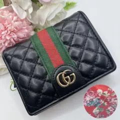 美品✨GUCCI 二つ折り財布 キルティング シェリーライン GGマーモント