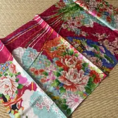 古布 正絹 綸子 牡丹 菊 ハギレ
