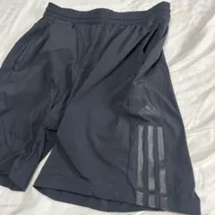アディダス　ハーフパンツ　L サイズ　ブラックのサムネイル