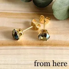 終《スワロフスキー》カットストーンピアス【クリスタルイラデサントグリーン】