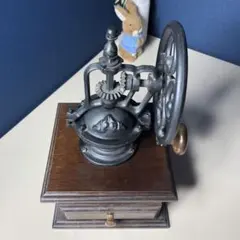 Item thumbnail for item c715342b-68be-4d72-b3c8-12a1c3d3df48