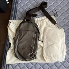 COACH ボディバッグ レザー グレーのサムネイル
