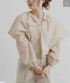 ピュアルセシン　Du noir ラッフルボウタイブラウス　ベージュ