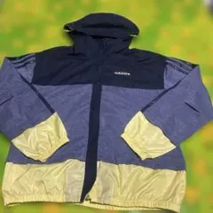 【美品】adidas レディース 薄手フード付きウィンドブレーカー　サイズＳ