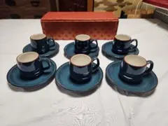 青緑色の陶器のカップとソーサーセット 6客