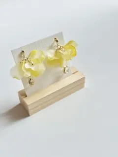 No.012 ハンドメイド　ピアス　イヤリング　ビーズ　ステンレス　可愛い　春