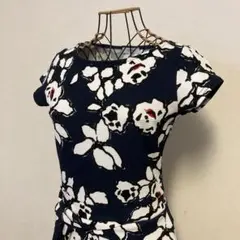EGERIE 花柄 ネイビー 半袖ワンピース