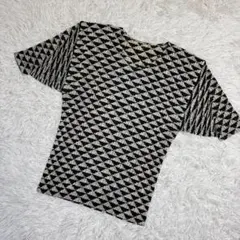 人気】pleats please 半袖シャツ 総柄 ベージュ サイズ3 | Mercari