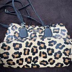 コーチ　ショルダーバッグ　レオパード