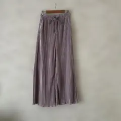 GU 光沢 プリーツ ワイドパンツ