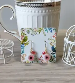 目玉ピアス　ハンドメイド　レジンアクセサリー