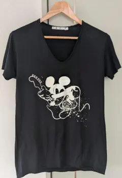 UNIQLO UT Disnyコラボ ロックT