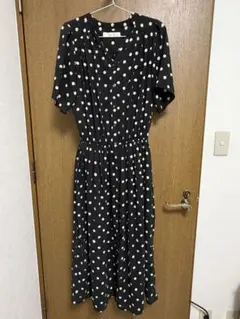 rukkilill かすれドット柄ワンピース ブラックのサムネイル