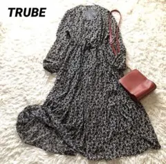 未使用✨TRUBE【M〜L】ロングシフォンティアードワンピース　総柄　黒