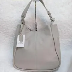 り*ご様 新品 タグ付きグレージュ レザー トートバッグ ハンドバッグ A4収納