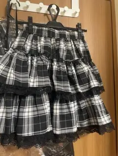 ヴォルカン＆アフロダイティ ブラックティアードレーススカート