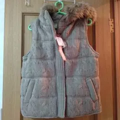 ❤可愛い⭐グレーベージュ ⭐ケーブルニットファーボア付きダウンベスト