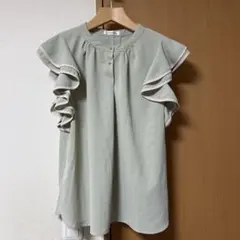 フリル　ブラウス　優しいミント色