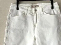 ユニクロ　ホワイト スキニーデニム