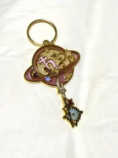 セーラームーン　ステンドグラス風　キーホルダー