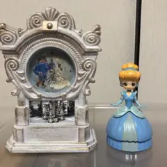 ディズニー　美女と野獣の時計とシンデレのラフィギュアセット