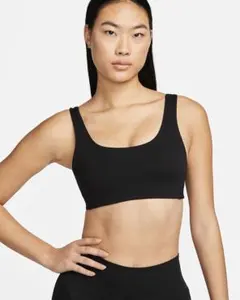 【新品】NIKE ブラトップ スポーツブラ ヨガブラ　ヨガインナー Sサイズ