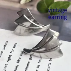 個性的【扇型＊シルバー調】ヴィンテージイヤリング