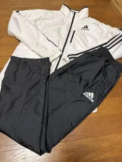 adidasウィンドブレーカー上下Mサイズ　アディダス　セットアップ