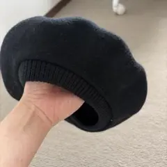 黒いウールベレー帽