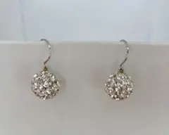 パヴェボール チェコクリスタル×K10ホワイトゴールドピアス　クリスクリスティ