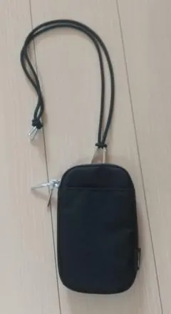 ベイクルーズ　サコッシュ　ブラック　ポーチ　スマホショルダーバック　シンプルのサムネイル
