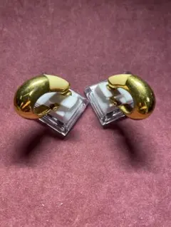 ゴールド toned アイボリー フープイヤリング GIVENCHY 1975