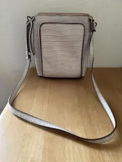 APRILE ピンクレザー　ショルダーバッグ