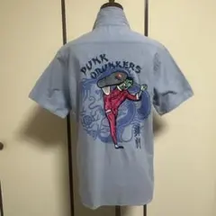 PUNK DRUNKERS 半袖シャツ 刺繍　水色　サイズMのサムネイル