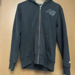 New Balance ブラック フルジップ ジャージ　パーカー
