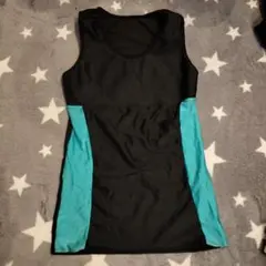 フィットネスタンクトップ 黒とターコイズ