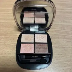 コスメデコルテ　スキンシャドウデザイニングパレット