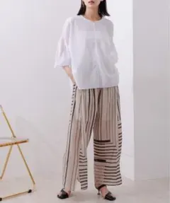 新品　今季　エイミーロウ　タックプリーツリラックスパンツ　ベージュ