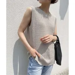 スピックアンドスパン 一等亜麻リネン ケーブルニット ノースリーブ グレージュのサムネイル