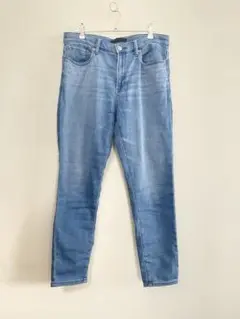 UNIQLO ミッドライズスリムテーパードアンクルジーンズ　ブルー