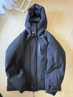 ADAM ET ROPE ブラックダウンジャケット