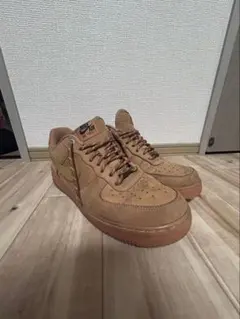 NIKE AIR FORCE 1 ブラウン スニーカーのサムネイル