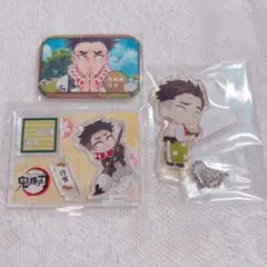 鬼滅の刃　悲鳴嶼行冥　アクリルスタンド　缶バッジ