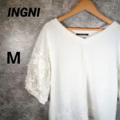 イング　INGNI 半袖カットソー 3Dレース袖 Vネック ホワイト Mのサムネイル