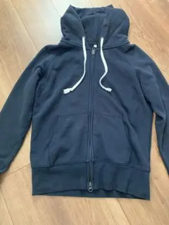ジップパーカー