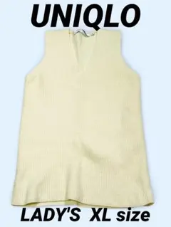 クリーム色 Vネック ノースリーブニットベスト