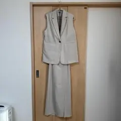 Apart by ベージュ ベスト スカート セットアップ